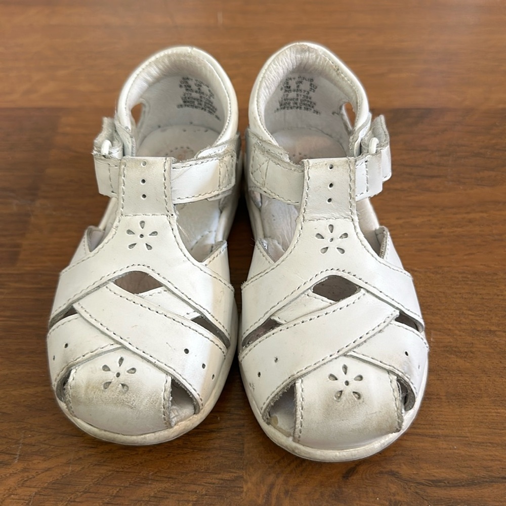 Stride rite toddler white sandle size 6.5